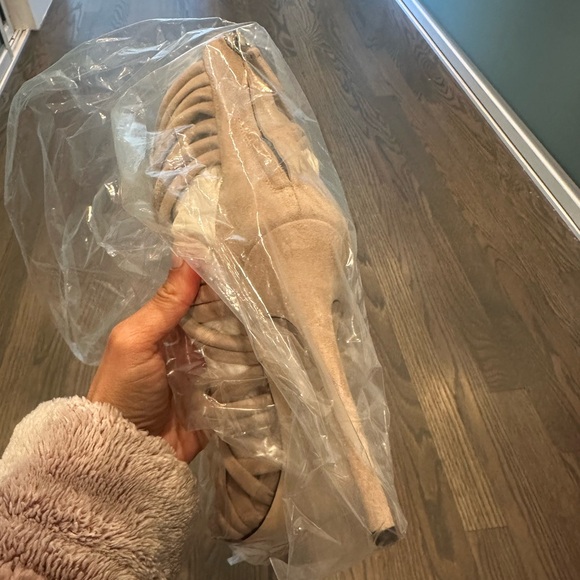 Giuseppe Zanotti Suede Heels *Worn Only Once | Size 6 - Picture 3 of 5